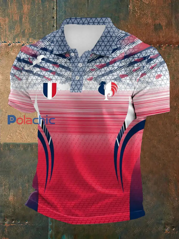 Le drapeau français des hommes conçoivent le polo à manches courtes comme image / S