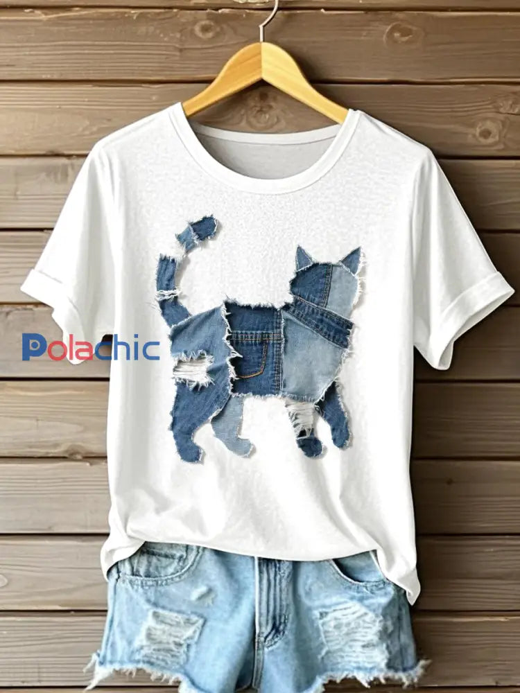 T-shirt mignon d’art de patchwork de denim du chat des femmes Blanc / S