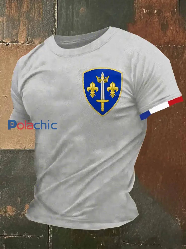 T Shirt Vintage Avec L’emblème De Jeanne D’arc comme image / S