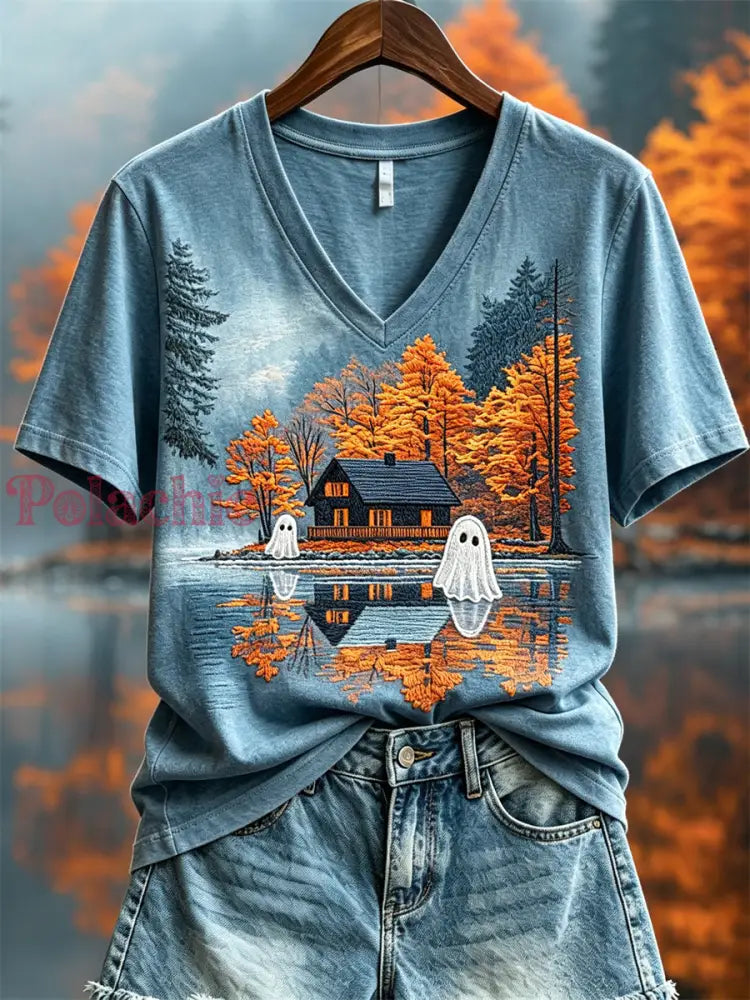 Damska koszulka z krótkim rękawem Lovely Ghosts Fall Cottage Landscape Print - Niebieski / S