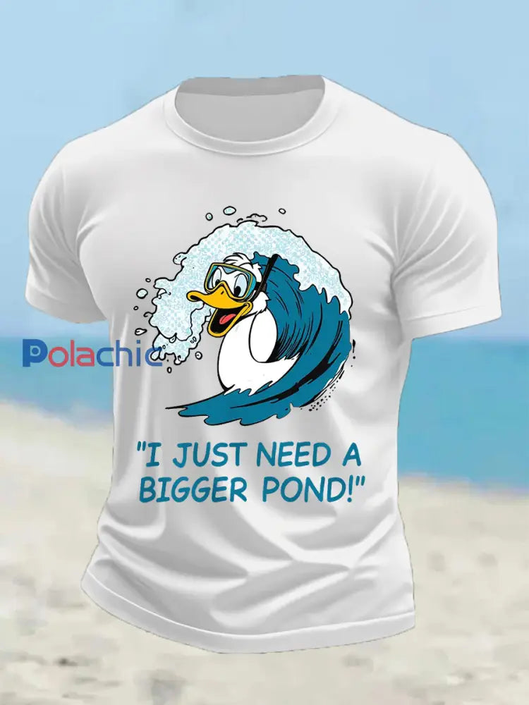Drôle de canard pour hommes j’ai juste besoin d’un plus grand étang Casual Tee blanc / S