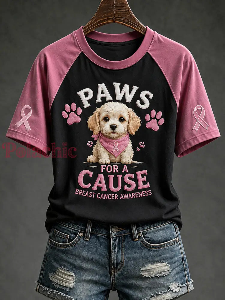 Kobiecy t-shirt z krótkim rękawem z nadrukiem uroczego psa i hasłem „Paws For The Cure” - Czarny / S