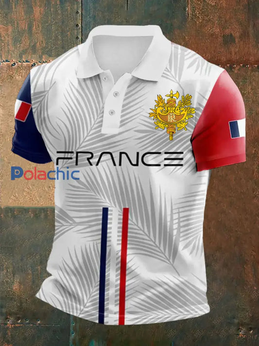 Le drapeau français des hommes conçoivent le polo à manches courtes comme image / S
