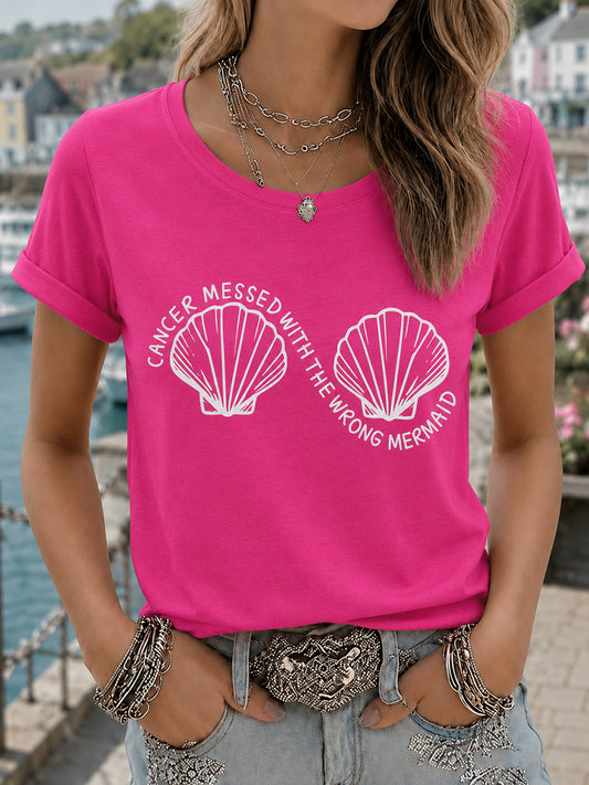 T-shirt rose à imprimé pour la sensibilisation au cancer du sein, avec perruque sirène et motif «Mermaid March» pour femmes